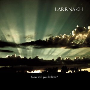 Cover LARRNAKH